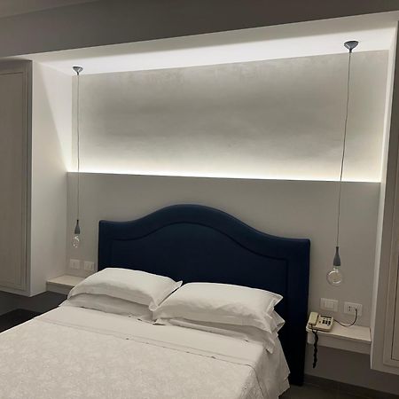 Hotel Mediterraneo روشيلا لونيكا المظهر الخارجي الصورة
