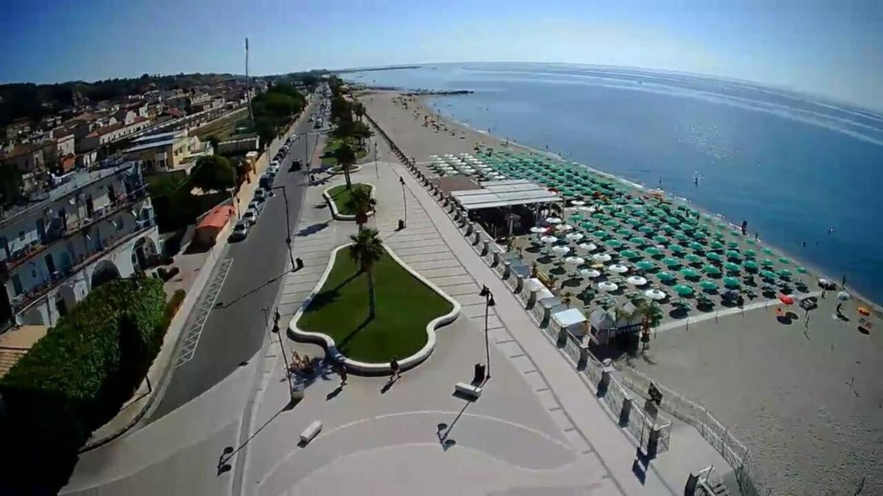 Hotel Mediterraneo روشيلا لونيكا المظهر الخارجي الصورة