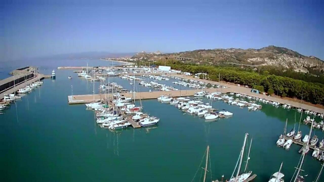 Hotel Mediterraneo روشيلا لونيكا المظهر الخارجي الصورة