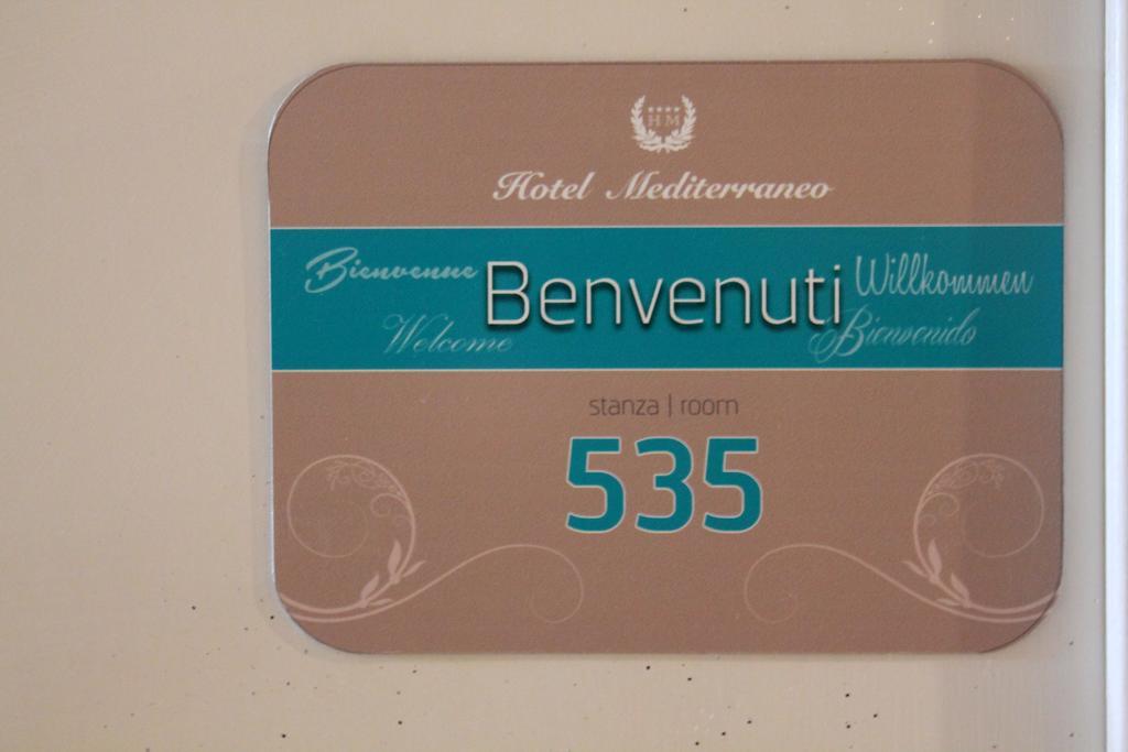 Hotel Mediterraneo روشيلا لونيكا الغرفة الصورة