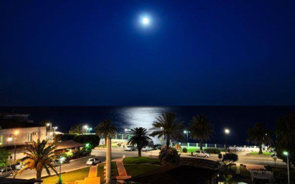 Hotel Mediterraneo روشيلا لونيكا المظهر الخارجي الصورة