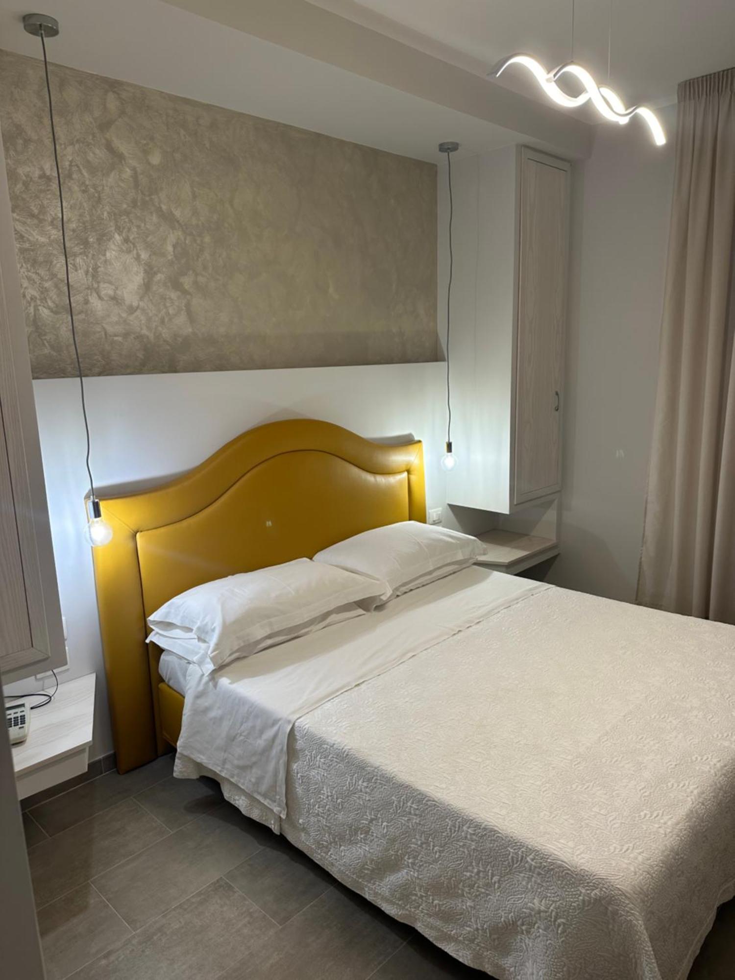 Hotel Mediterraneo روشيلا لونيكا المظهر الخارجي الصورة