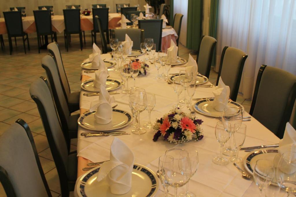 Hotel Mediterraneo روشيلا لونيكا المظهر الخارجي الصورة