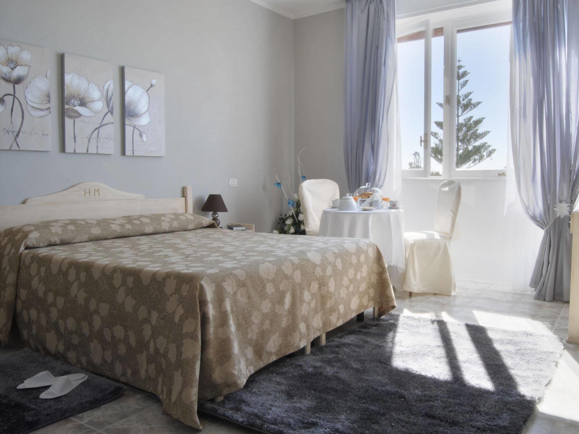 Hotel Mediterraneo روشيلا لونيكا المظهر الخارجي الصورة