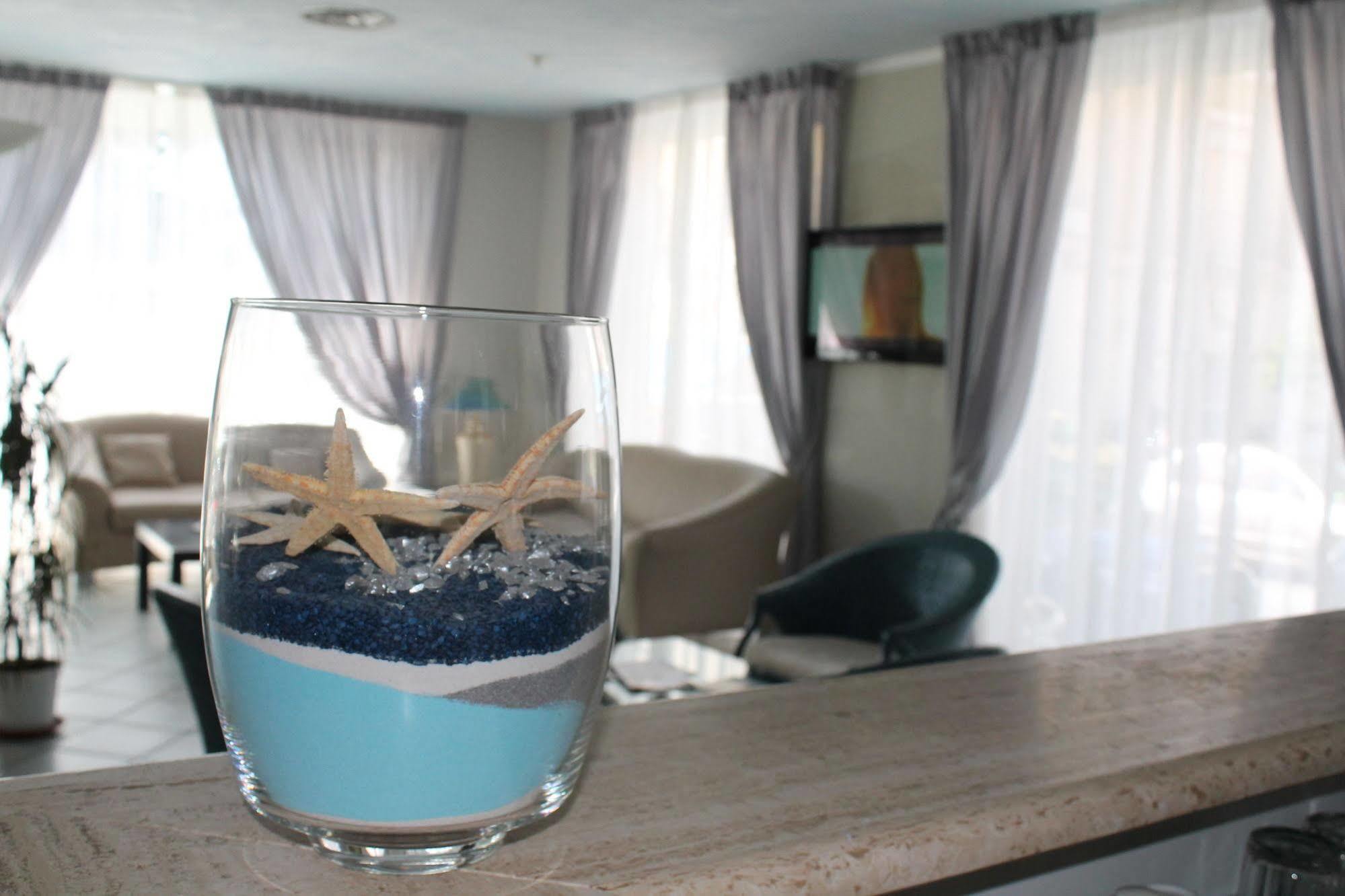 Hotel Mediterraneo روشيلا لونيكا المظهر الخارجي الصورة